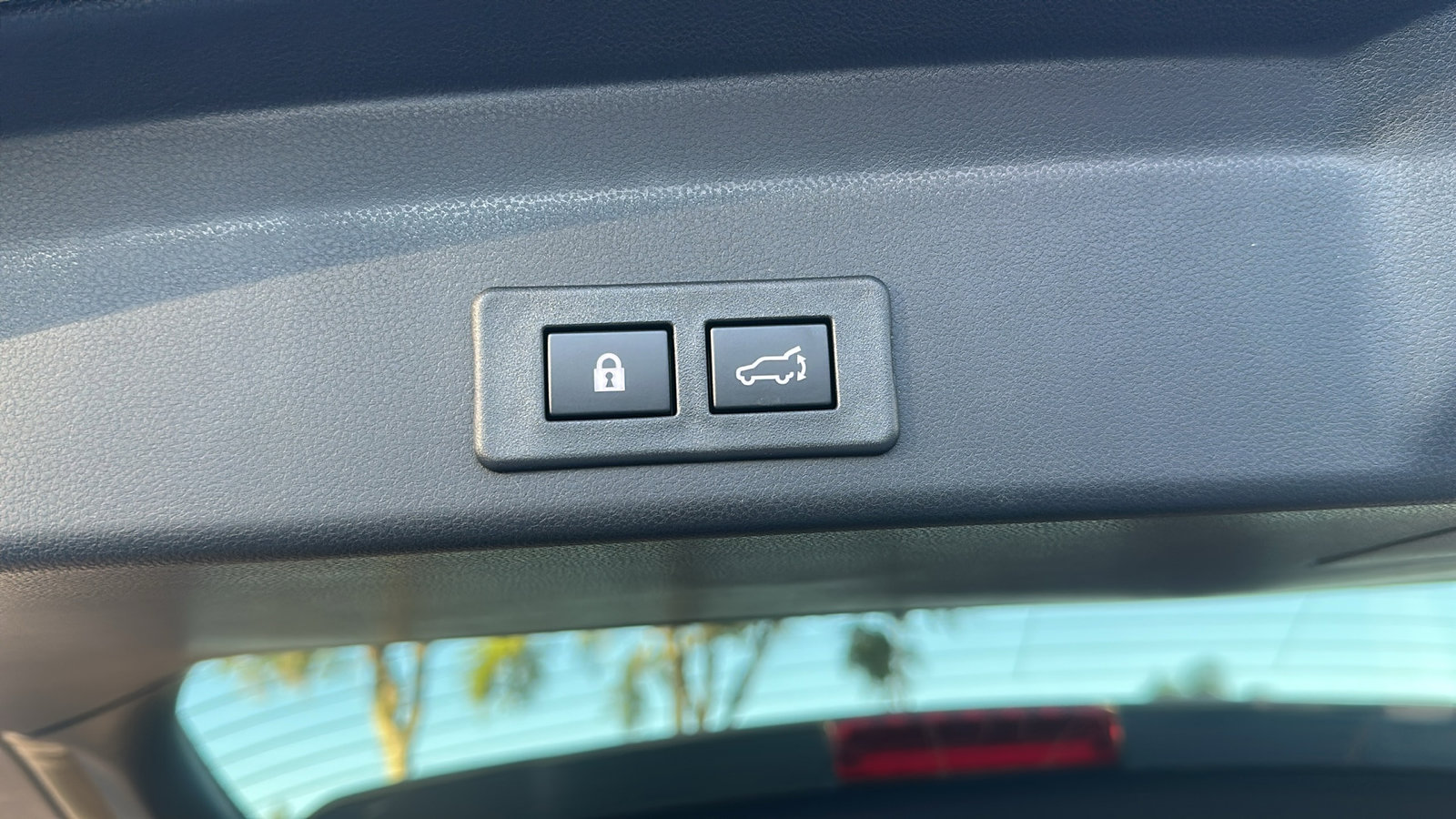 Certified 2025 Subaru Ascent Premium w/ Premium Package image 25