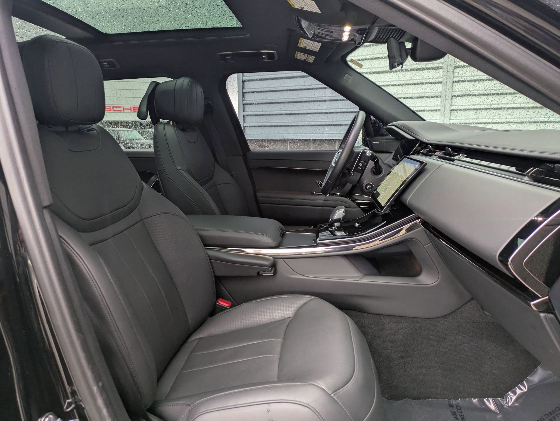 Used 2024 Land Rover Range Rover Sport SE image 28