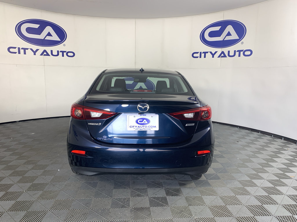 Used 2017 MAZDA MAZDA3 Grand Touring w/ Premium Equipment Package FWD image 4