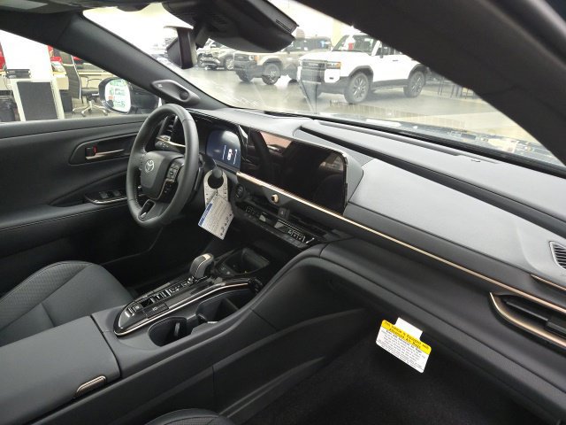 New 2026 Toyota Crown Platinum AWD/4WD image 9