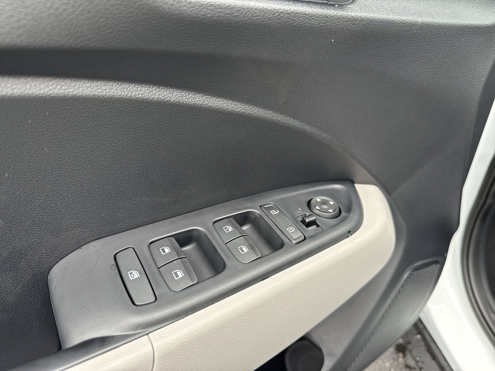 New 2026 Hyundai Venue SEL FWD image 14