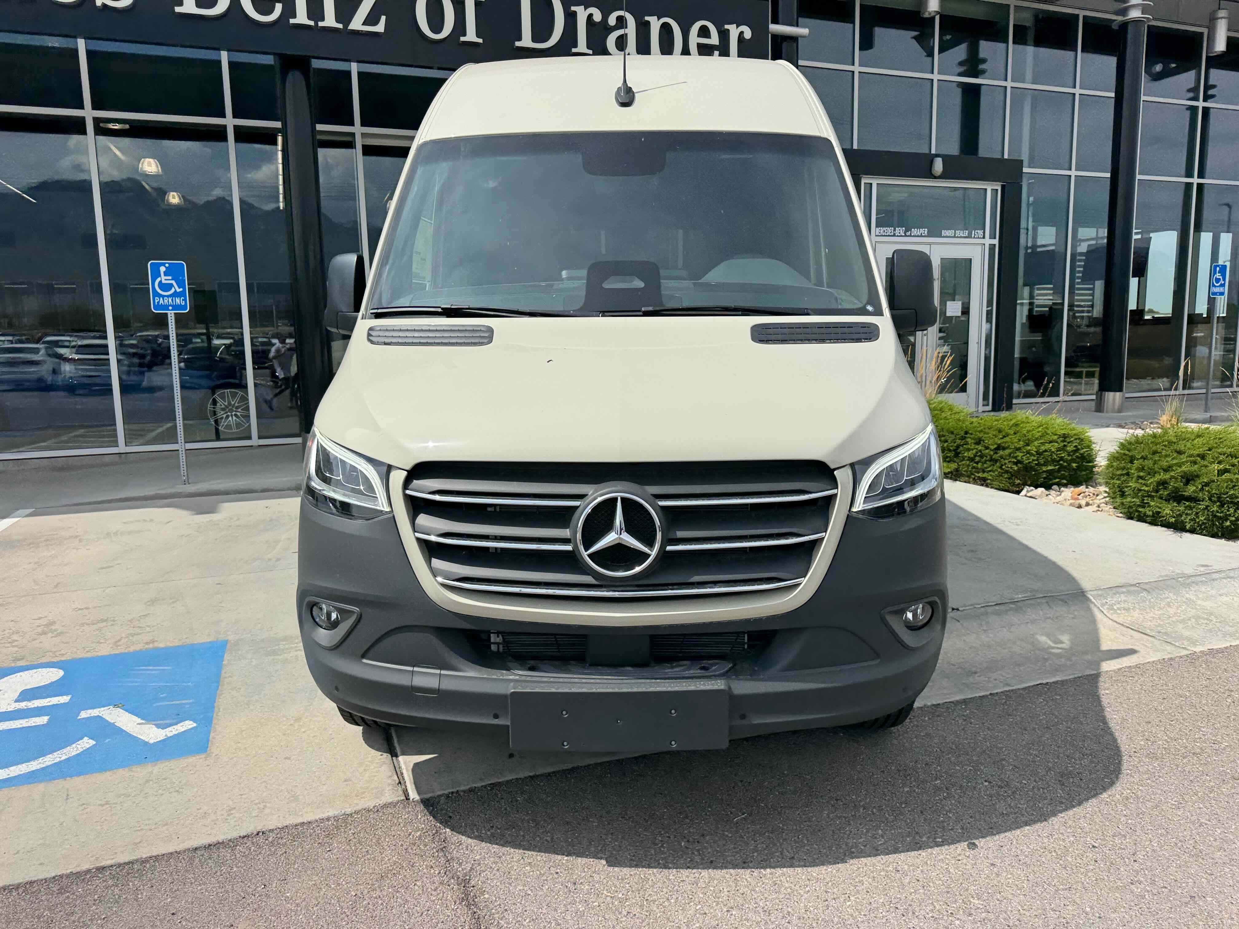 New 2025 Mercedes-Benz Sprinter 2500 image 12