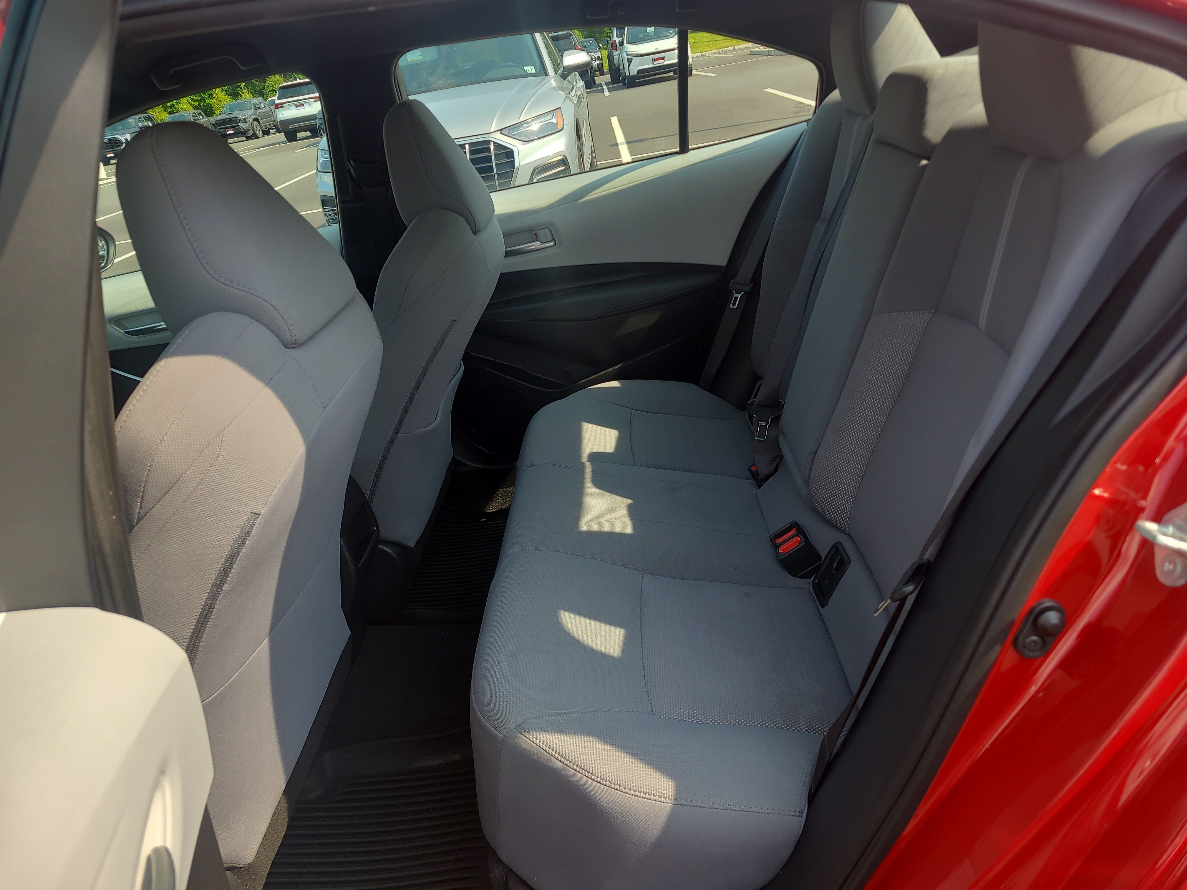 Used 2020 Toyota Corolla SE FWD image 27