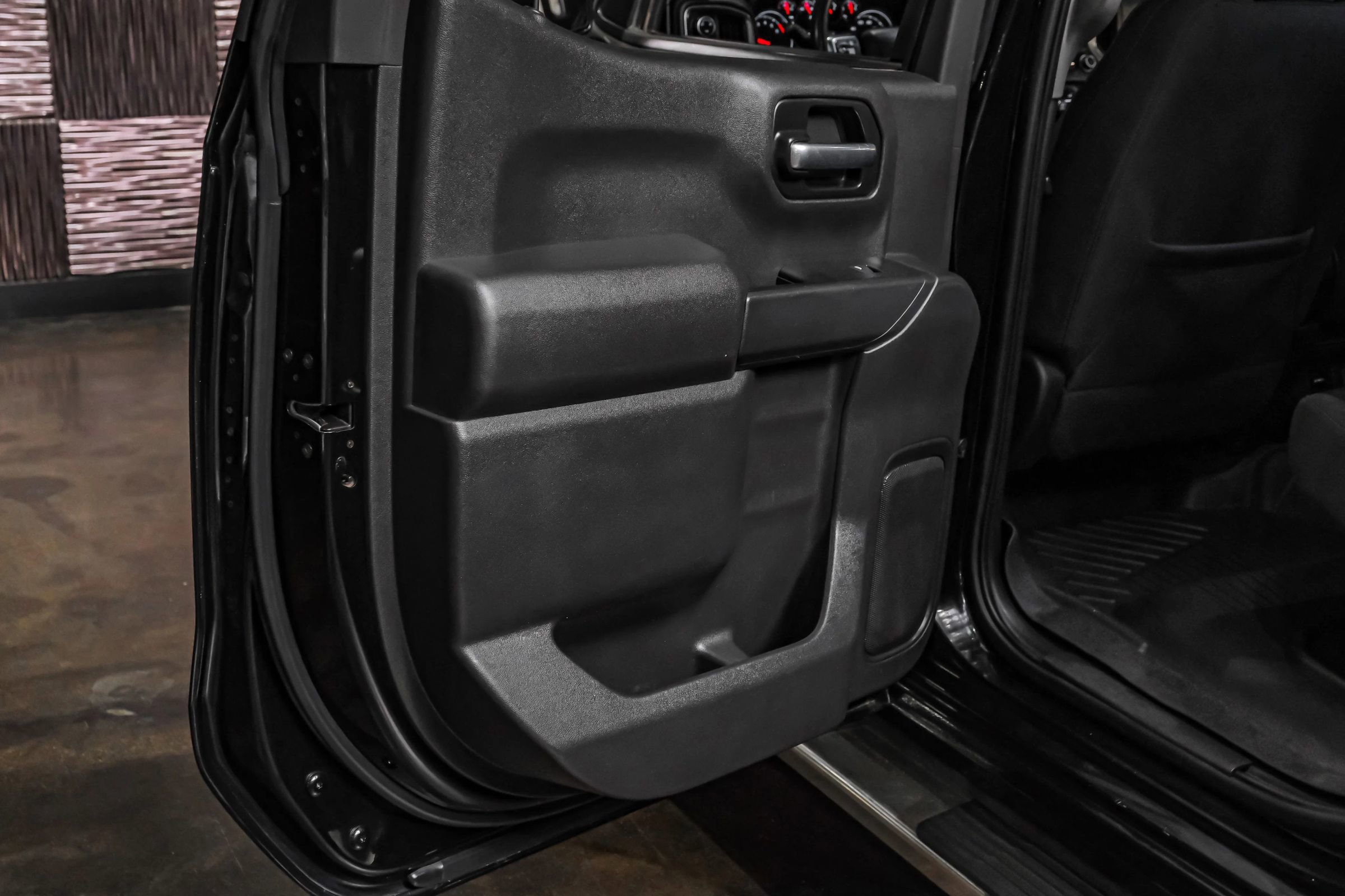 Used 2019 Chevrolet Silverado 1500 LT w/ All-Star Edition image 42
