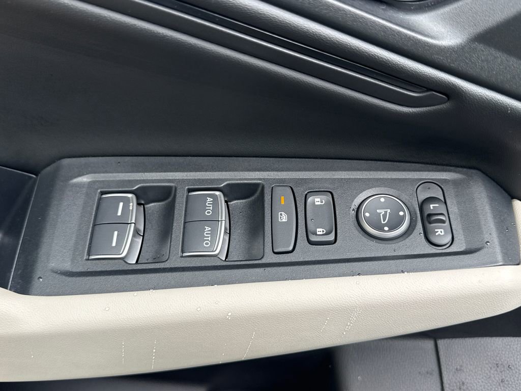 Used 2025 Honda Accord SE image 15