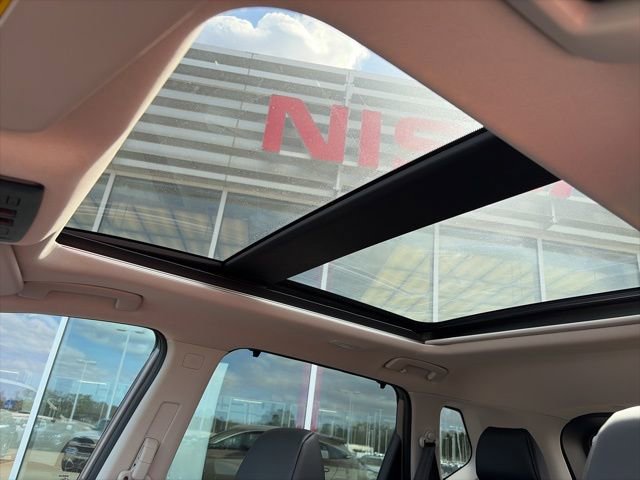 Certified 2025 Nissan Rogue SV w/ SV Premium Package image 25