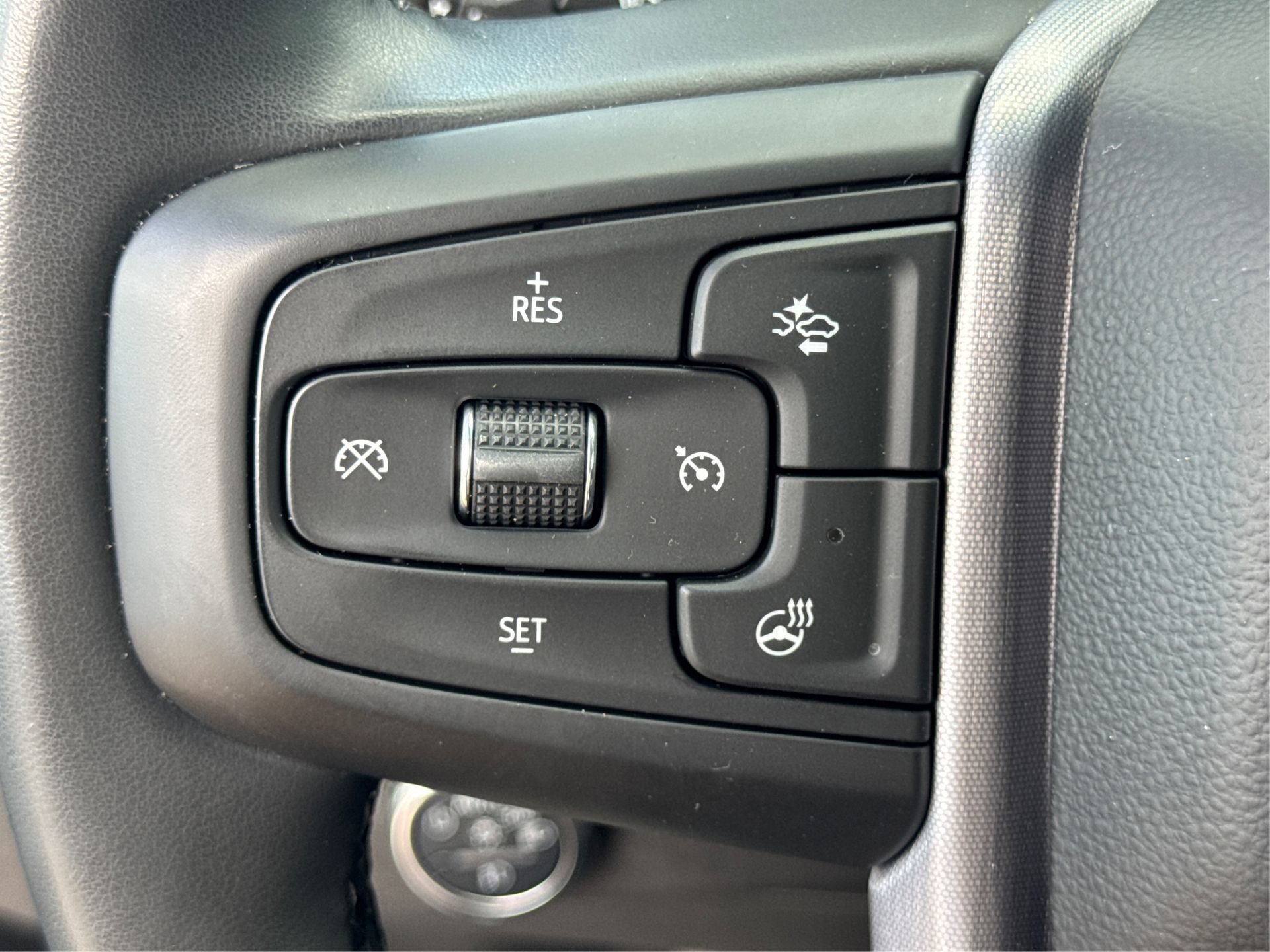 Used 2024 GMC Sierra 1500 Elevation image 32