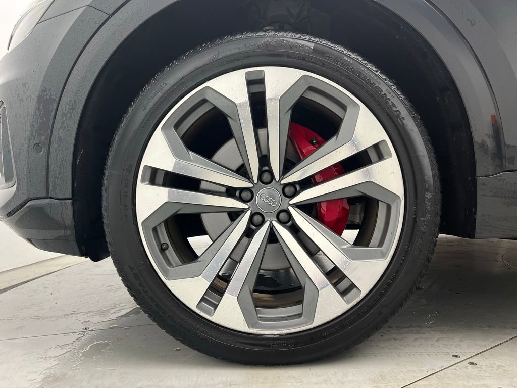 Used 2019 Audi Q8 Prestige w/ Luxury Package image 22