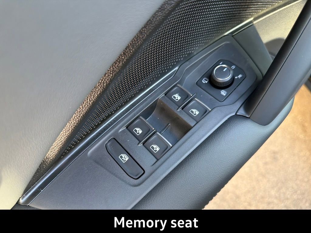 New 2026 Volkswagen Tiguan SEL R-Line image 13