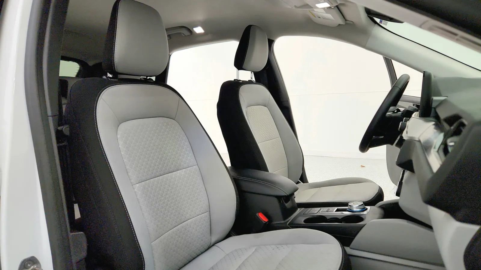 Used 2023 Ford Escape Active image 38