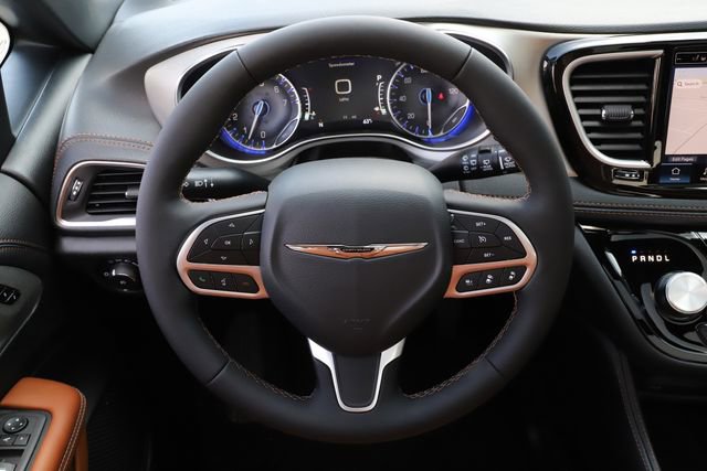 New 2026 Chrysler Pacifica Pinnacle AWD/4WD image 27