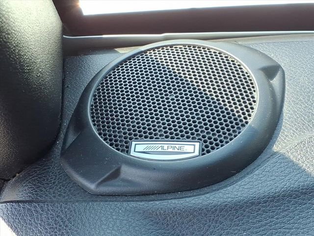 Used 2015 Jeep Wrangler Unlimited Sahara w/ Connectivity Group image 27