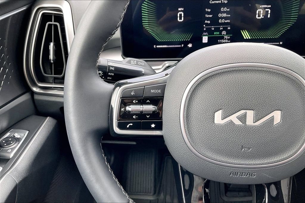 Used 2025 Kia Sorento S AWD/4WD image 18