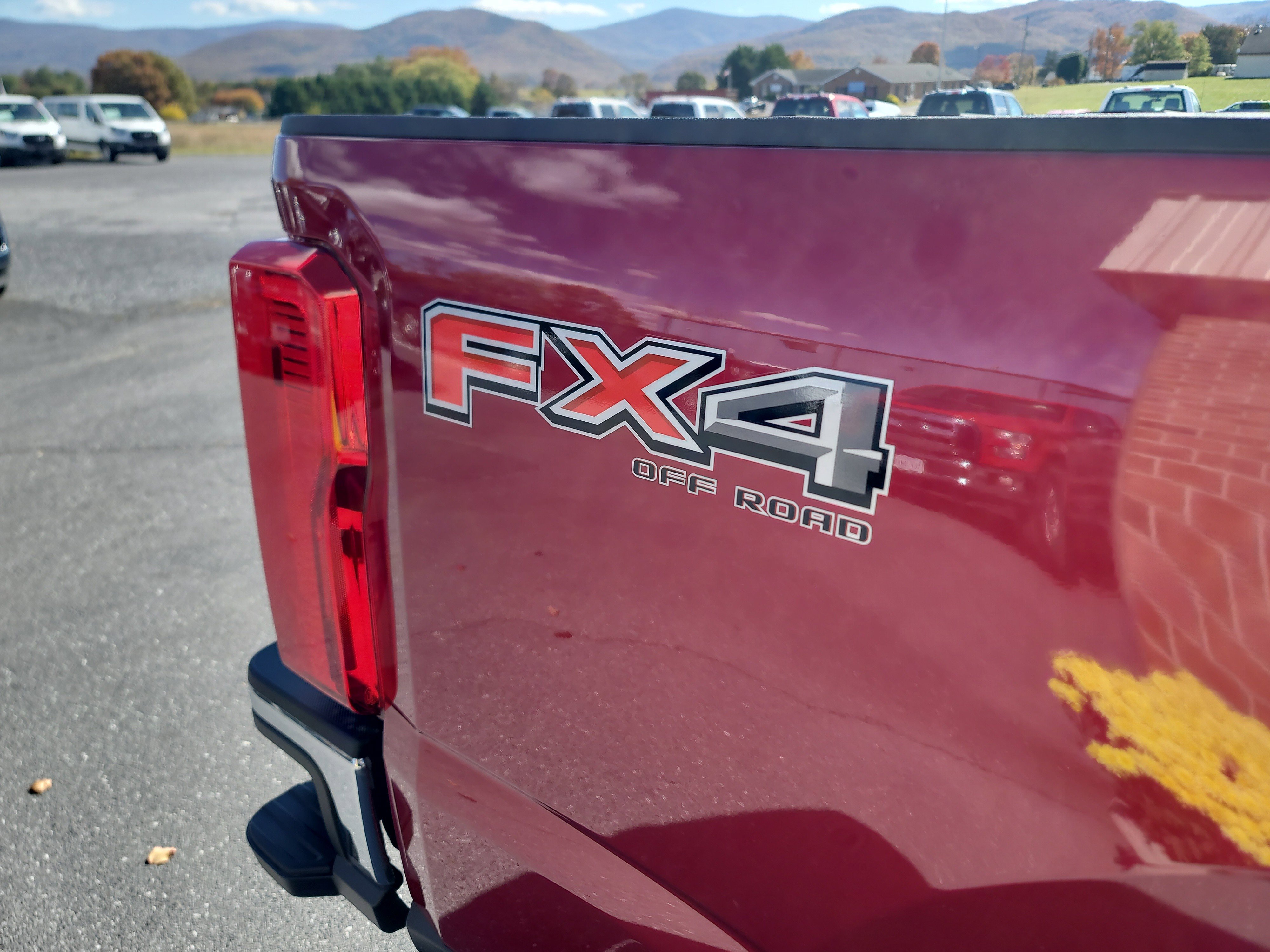 New 2026 Ford F350 XLT w/ FX4 Off-Road Package image 9