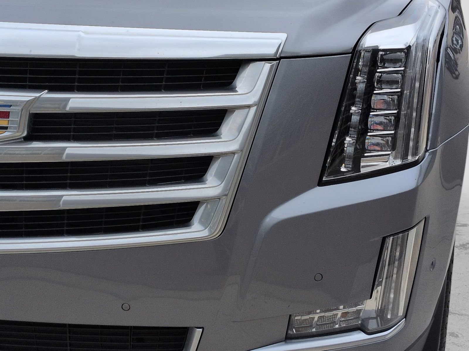 Used 2020 Cadillac Escalade Luxury AWD/4WD image 13