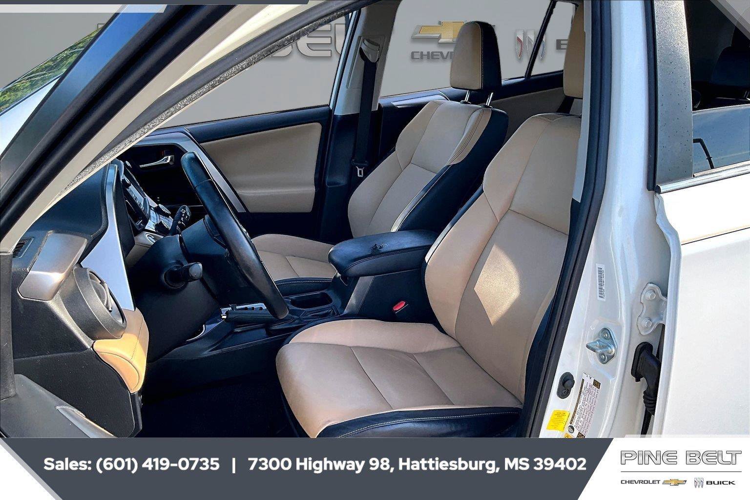 Used 2018 Toyota RAV4 Limited FWD image 18