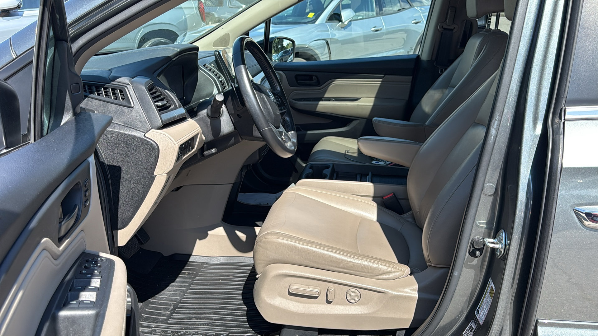 Used 2018 Honda Odyssey Touring image 8