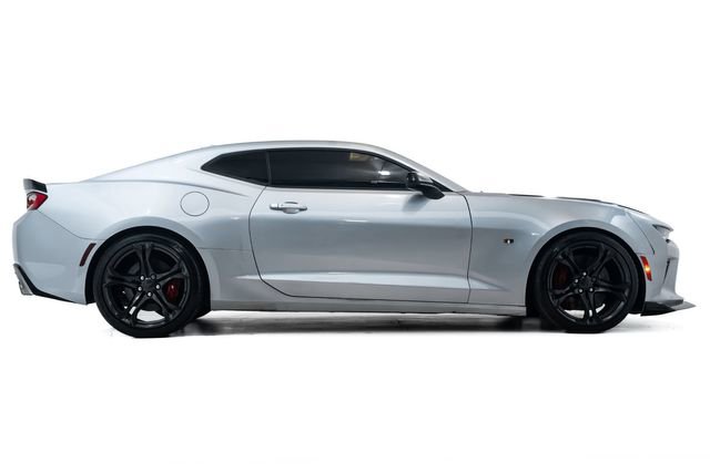 Used 2017 Chevrolet Camaro SS image 5