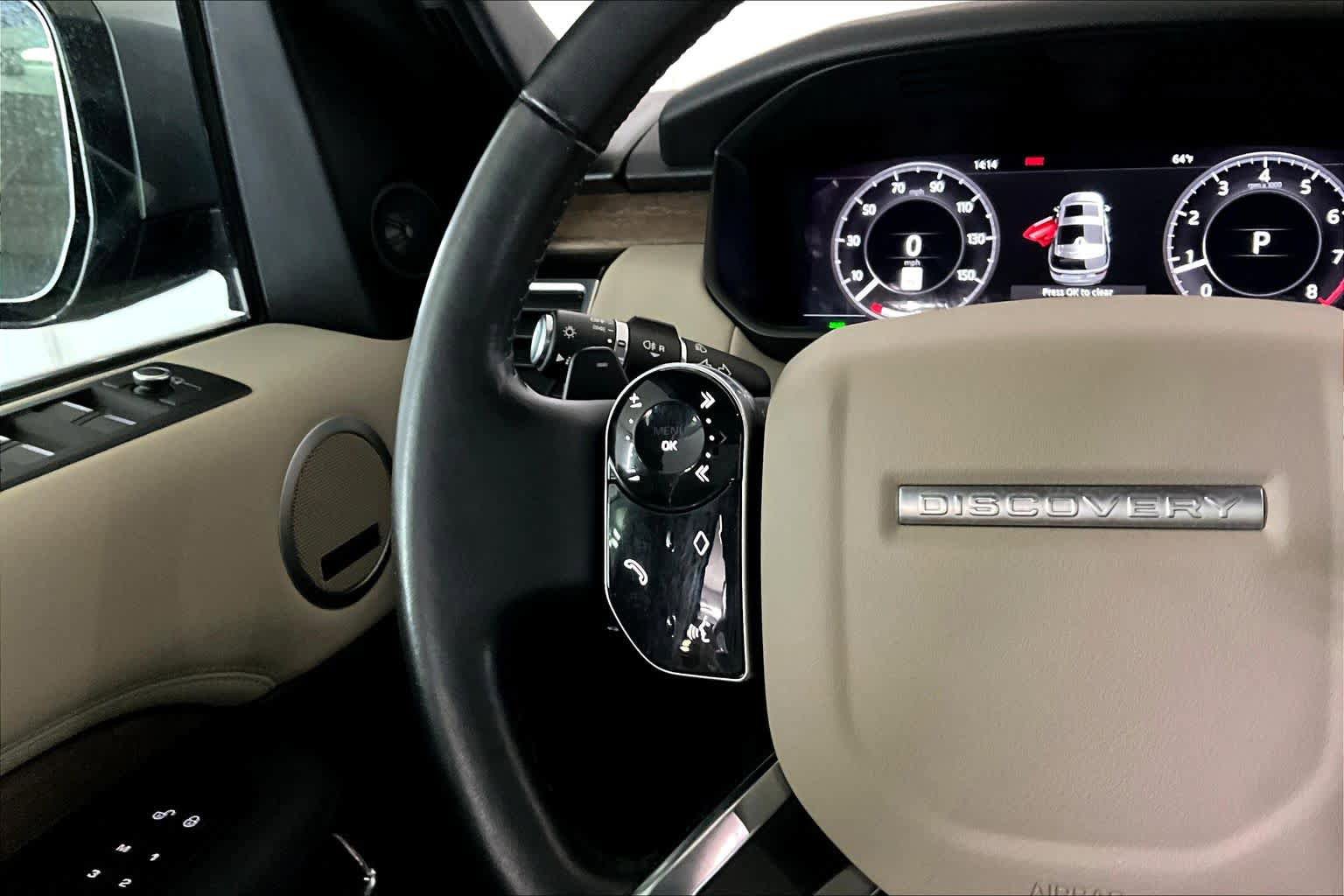 Used 2020 Land Rover Discovery HSE image 24