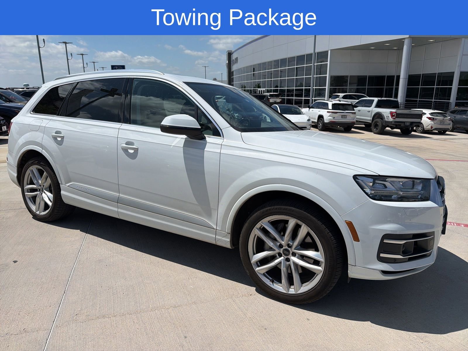 Used 2017 Audi Q7 3.0T Prestige w/ Prestige Package AWD/4WD image 2