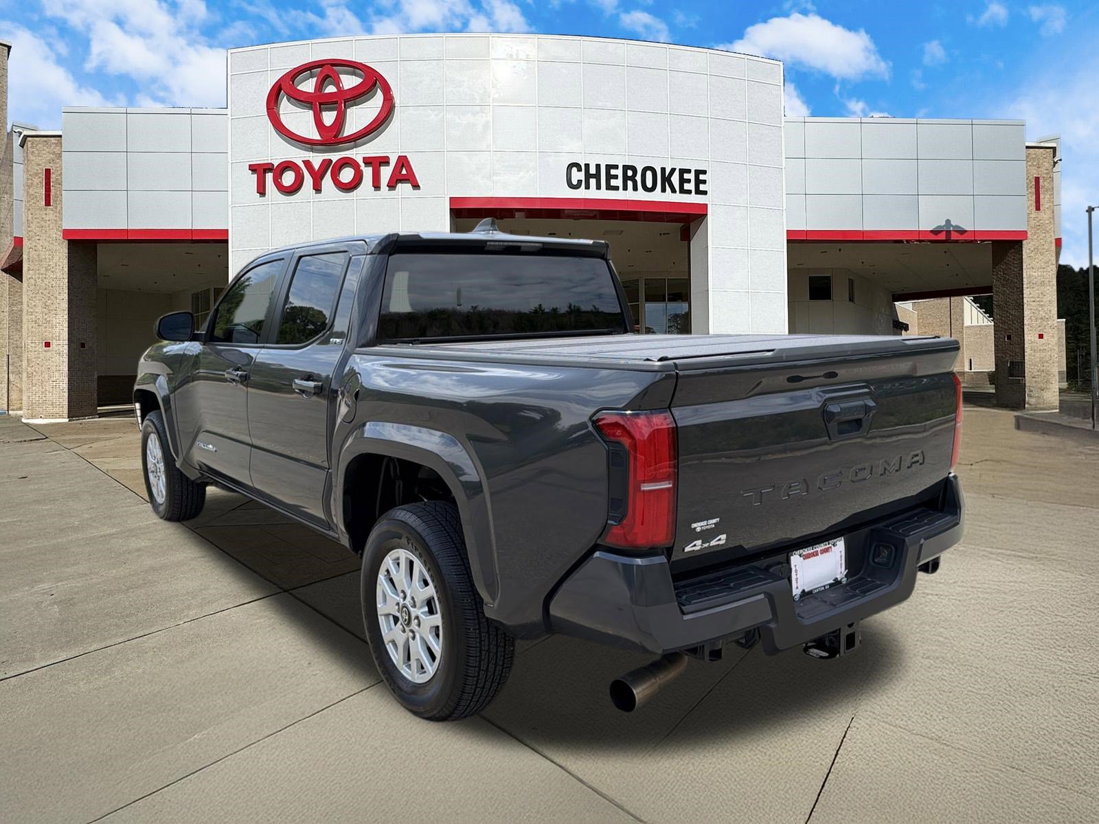 Used 2025 Toyota Tacoma SR5 AWD/4WD image 7