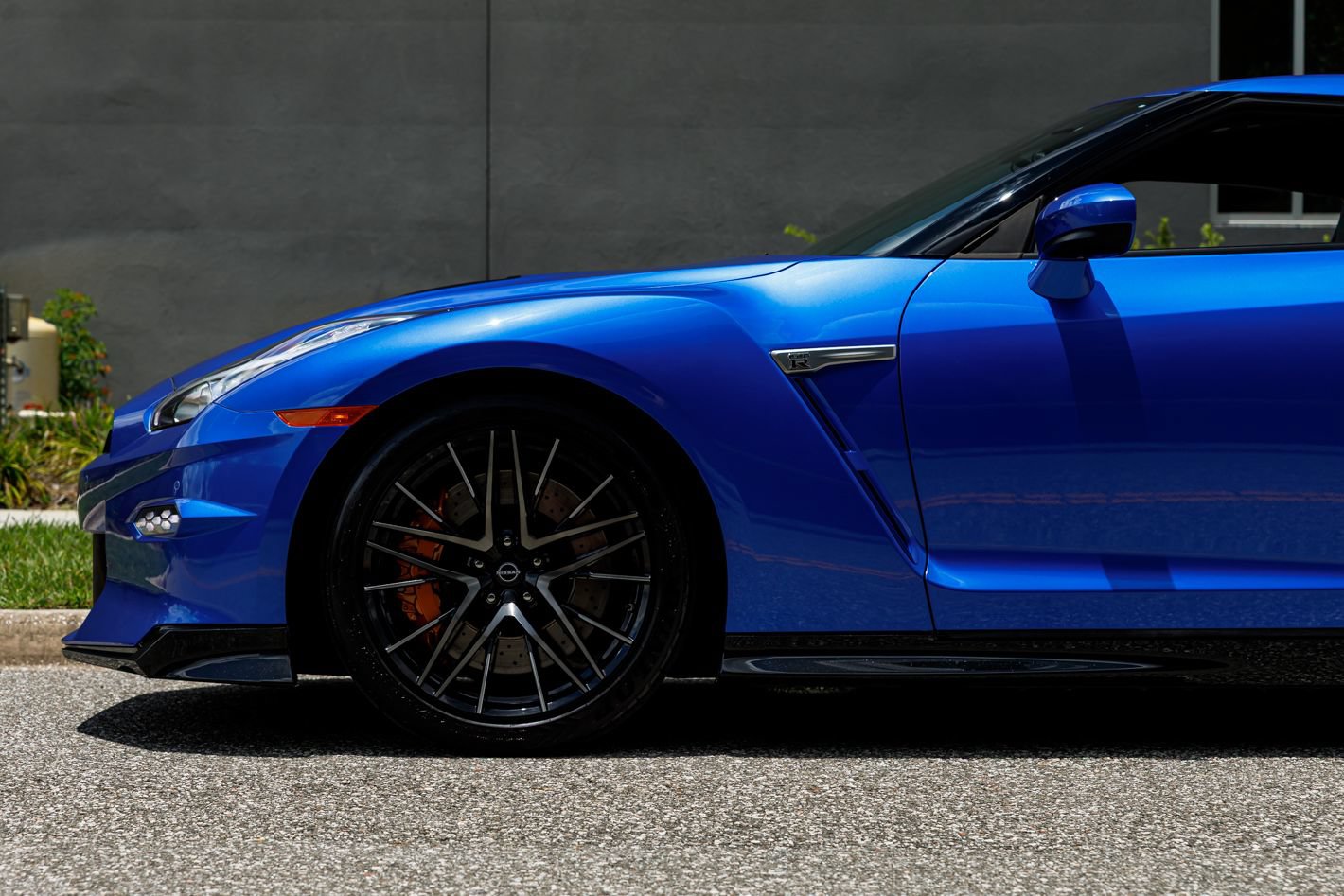 Used 2024 Nissan GT-R AWD/4WD image 28