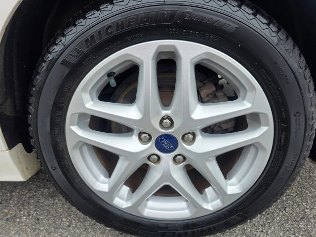 Used 2014 Ford Fusion SE FWD image 10