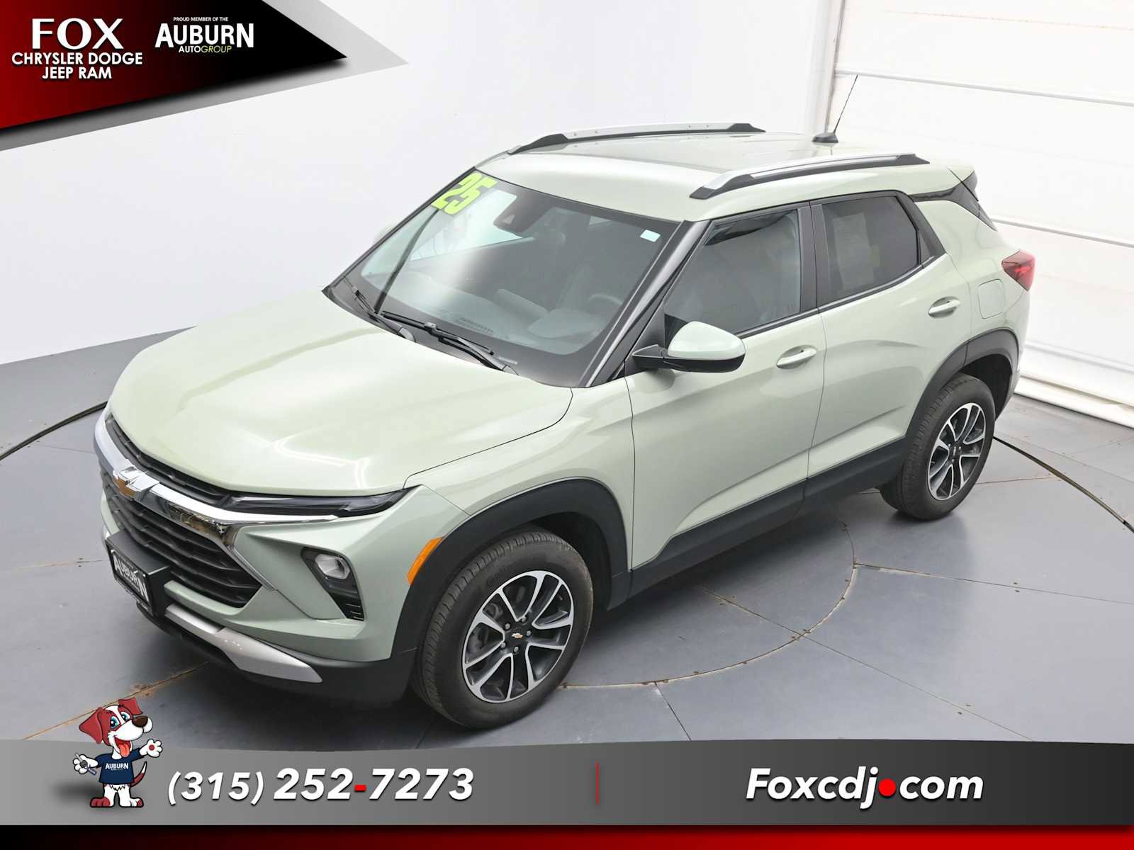 Used 2025 Chevrolet TrailBlazer LT w/ LT Cold Weather Package AWD/4WD image 28