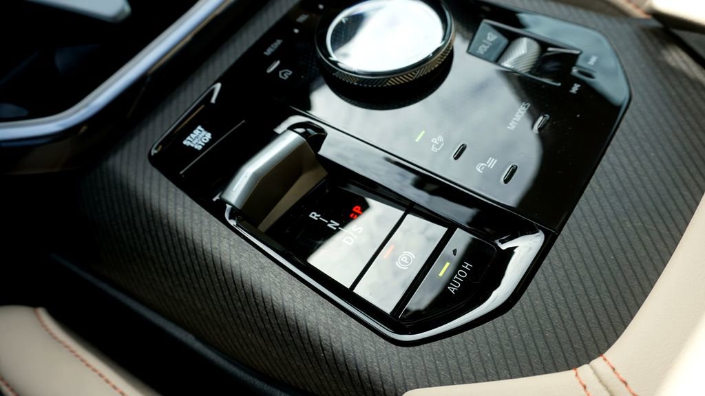 New 2026 BMW X3 xDrive30 w/ Premium Package image 18