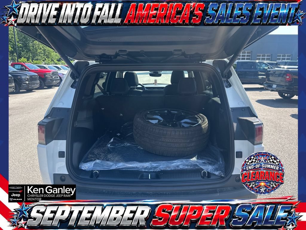 New 2026 Jeep Cherokee Overland w/ Trailer Tow Group AWD/4WD image 9