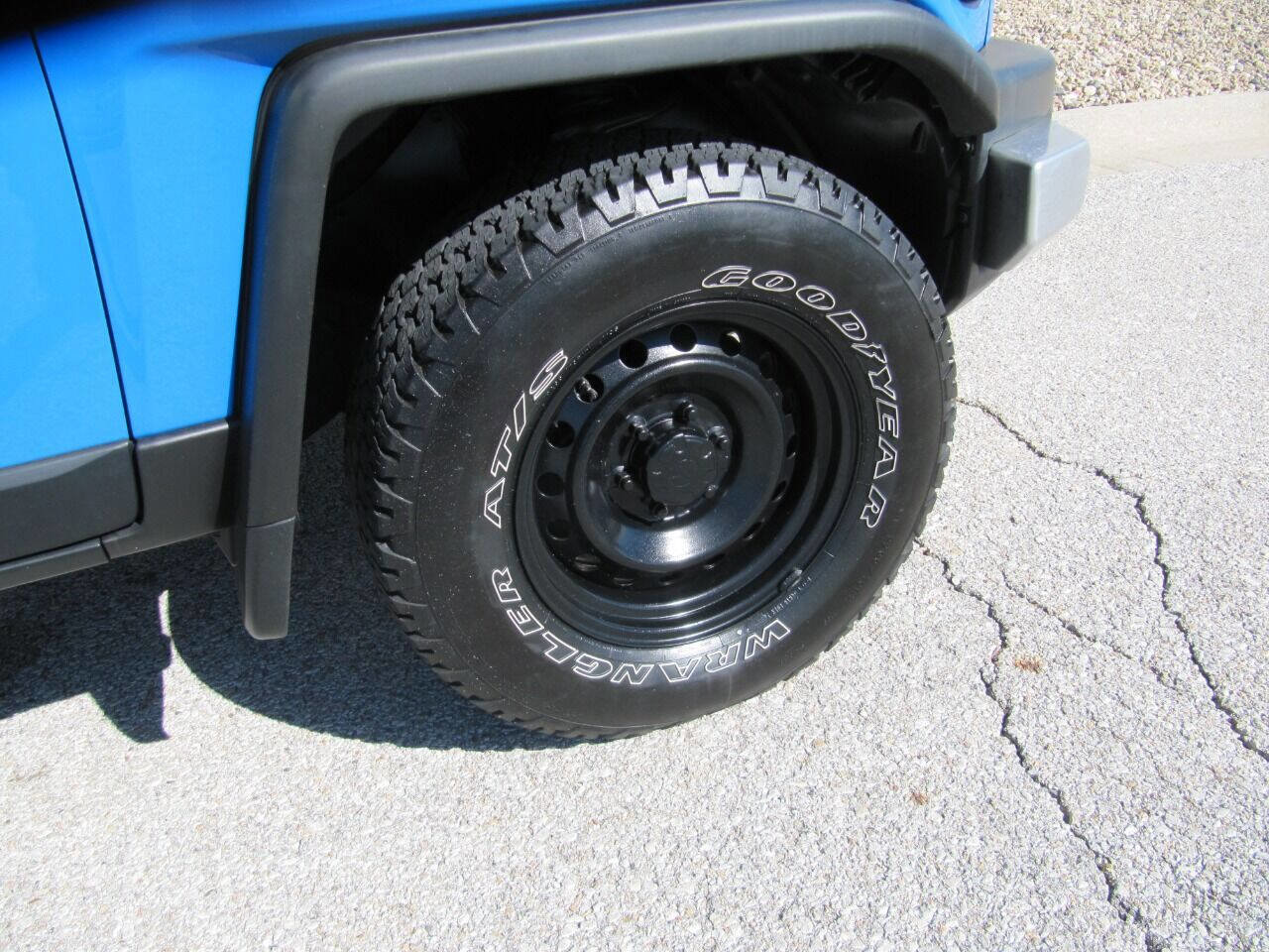 Used 2007 Toyota FJ Cruiser 4WD image 6