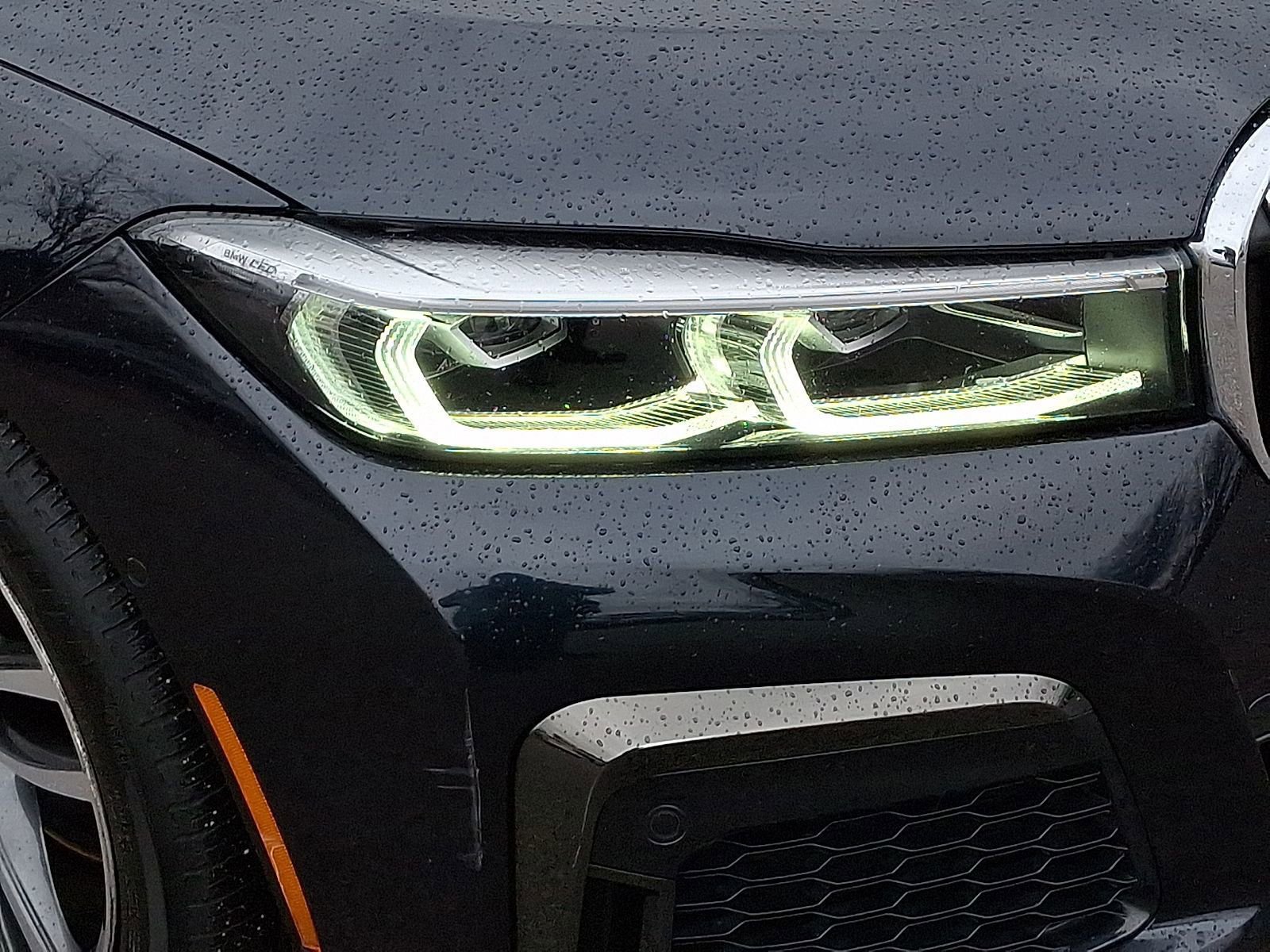 Used 2022 BMW 750i xDrive w/ M Sport Package image 9