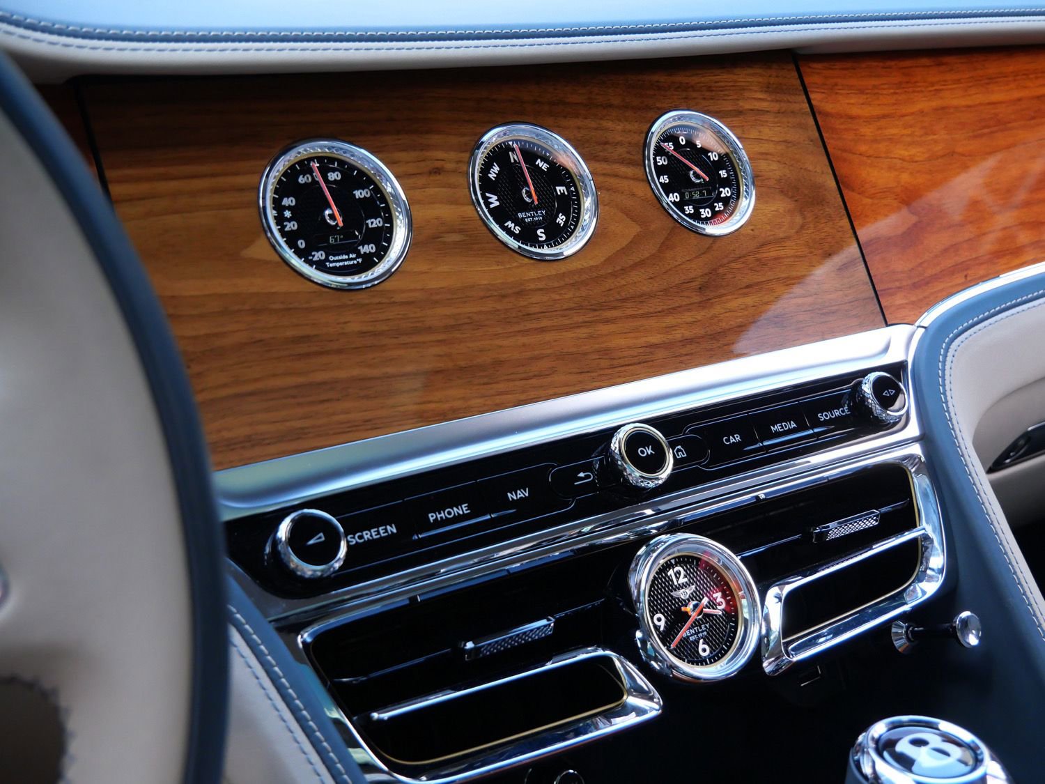 Used 2021 Bentley Flying Spur W12 AWD/4WD image 12