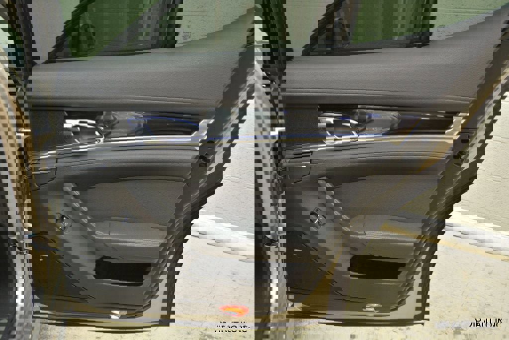 Used 2011 Porsche Panamera 4 AWD/4WD image 10