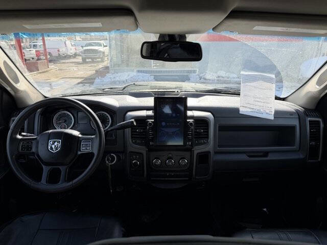 Used 2018 RAM 1500 ST w/ SXT Appearance Group image 18