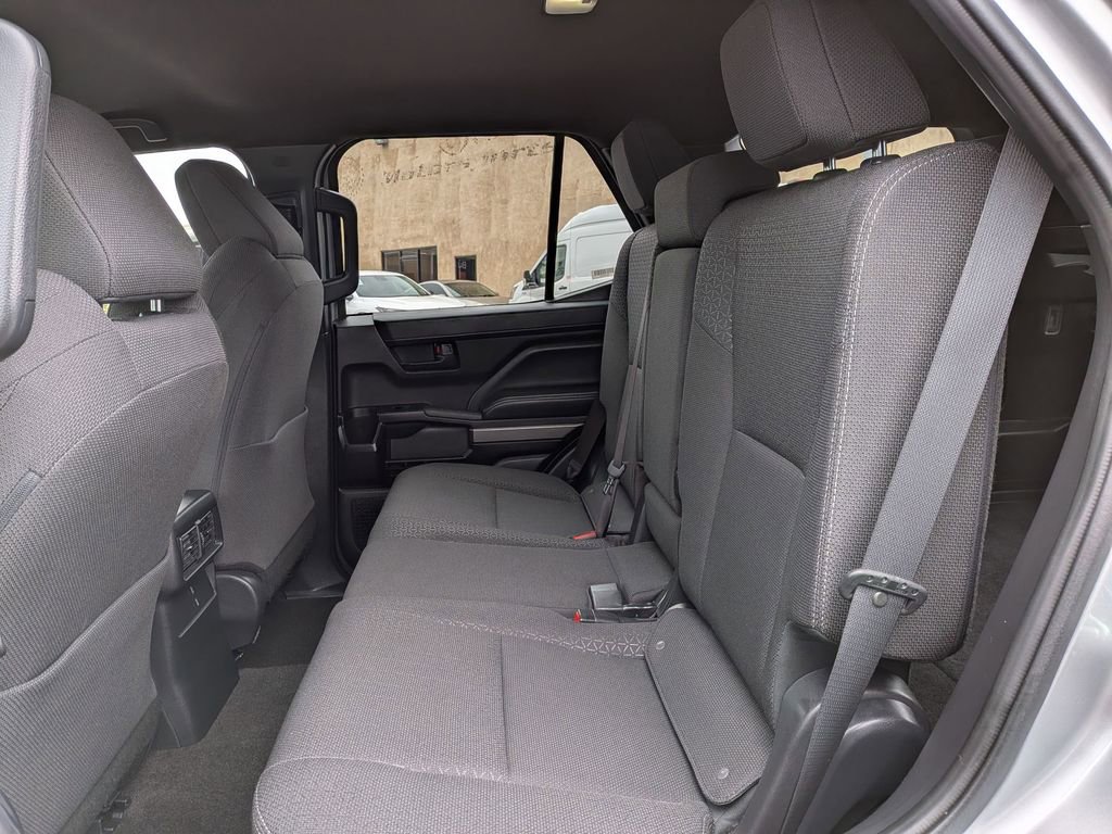 Used 2025 Toyota 4Runner SR5 image 27