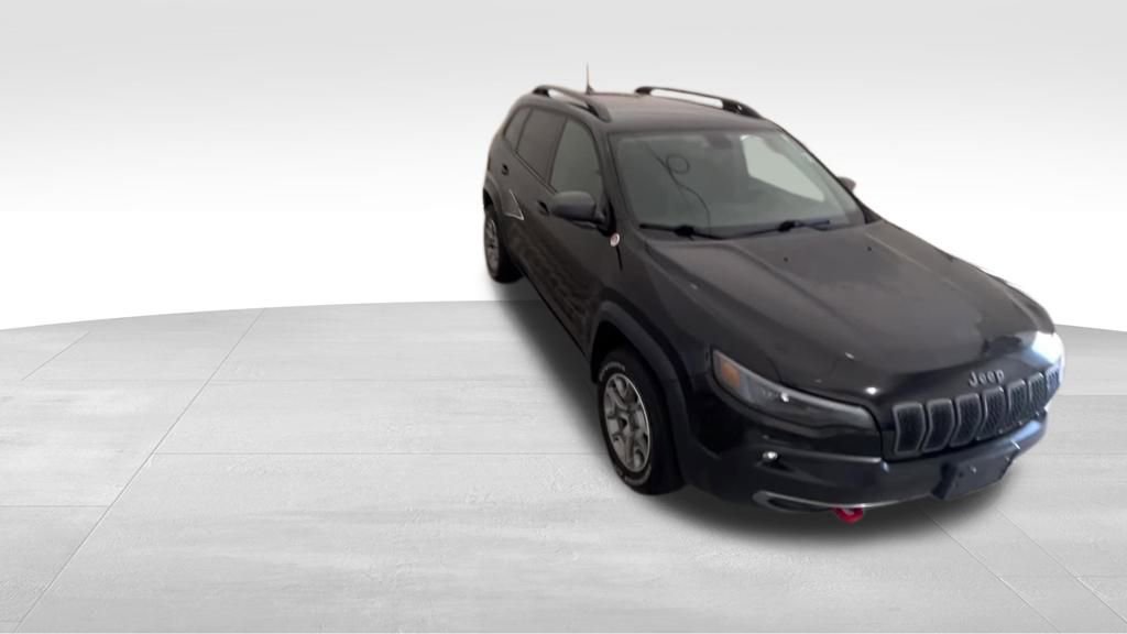 Used 2020 Jeep Cherokee Trailhawk image 15