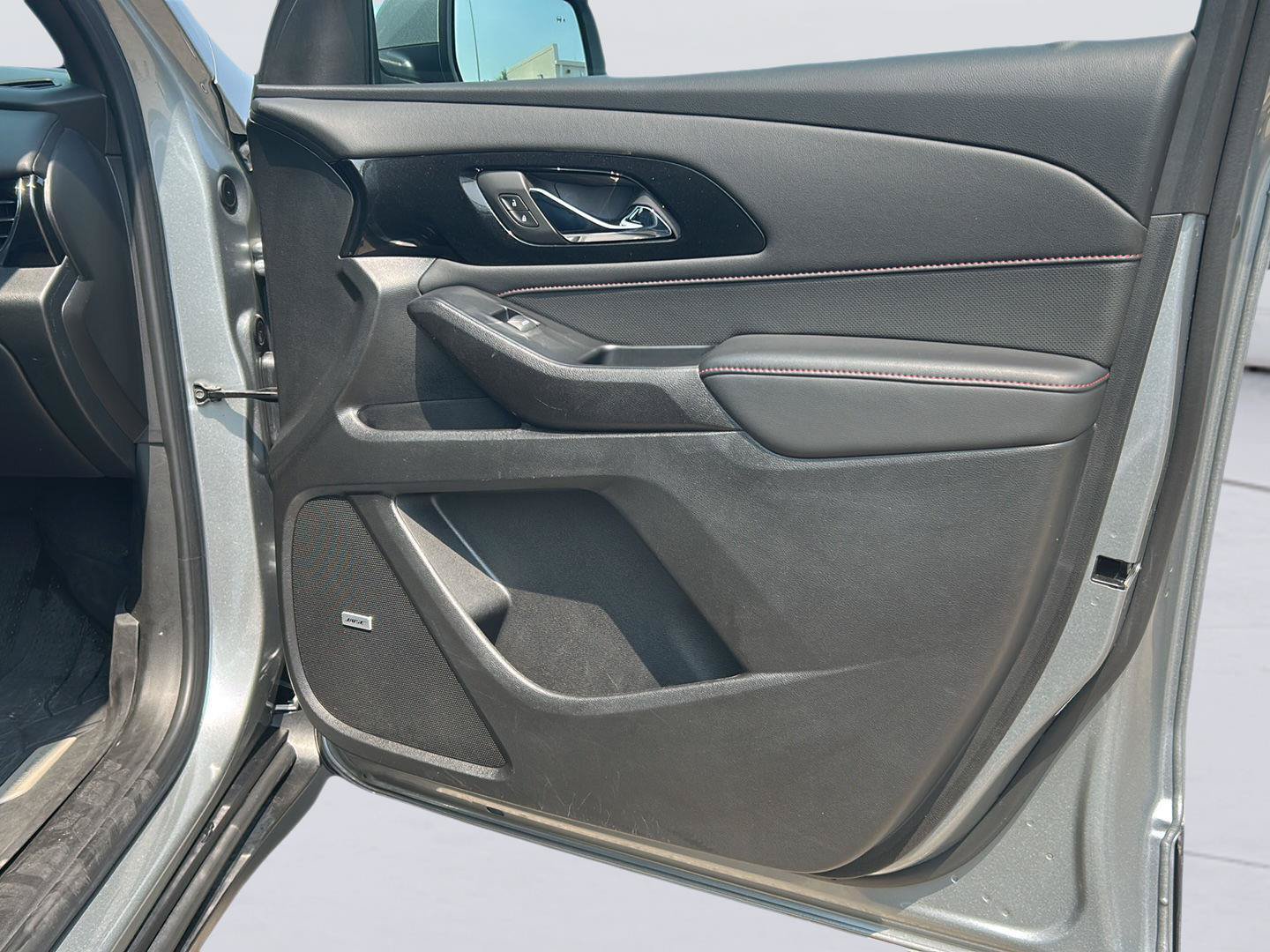 Used 2023 Chevrolet Traverse RS w/ LPO, Floor Liner Package AWD/4WD image 24