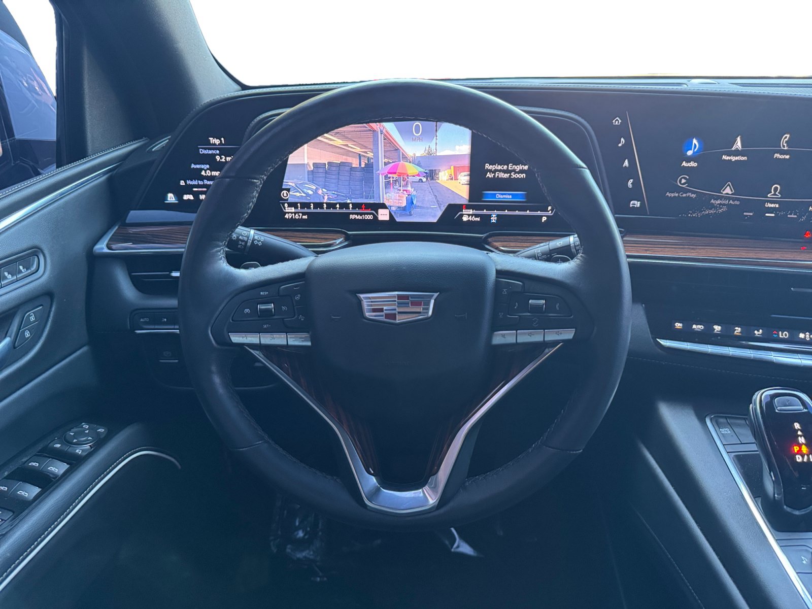 Used 2021 Cadillac Escalade Premium Luxury AWD/4WD image 12