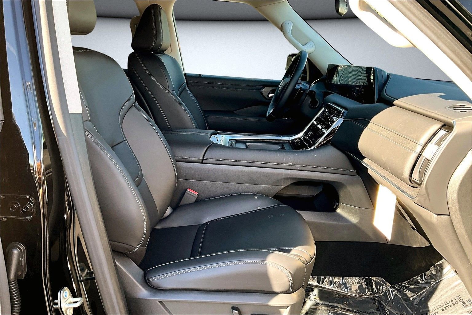 New 2025 Nissan Armada SV image 10