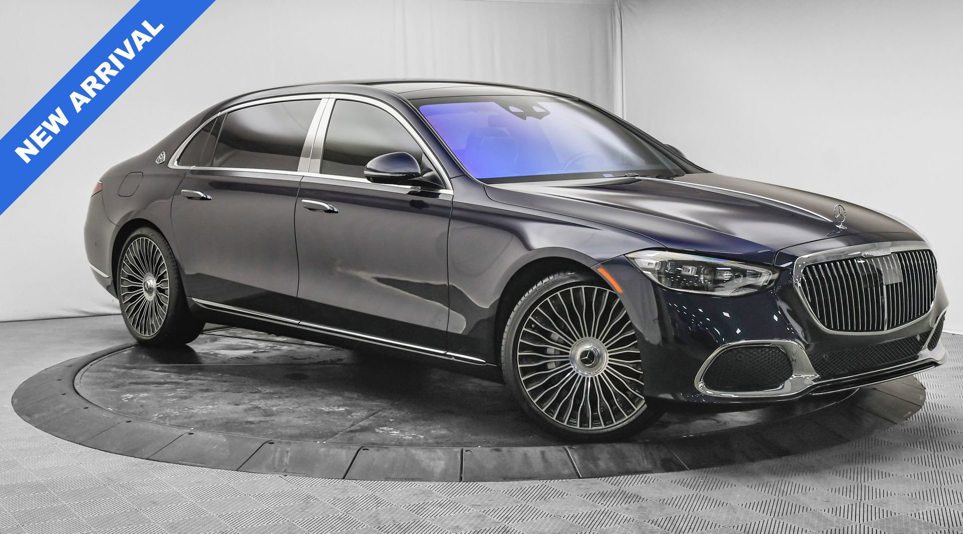Used 2025 Mercedes-Benz Maybach S 580 4MATIC image 1