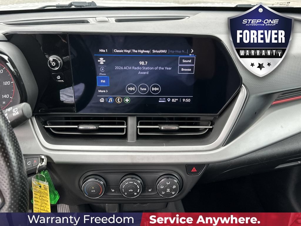 Used 2024 Chevrolet Trax RS FWD image 23