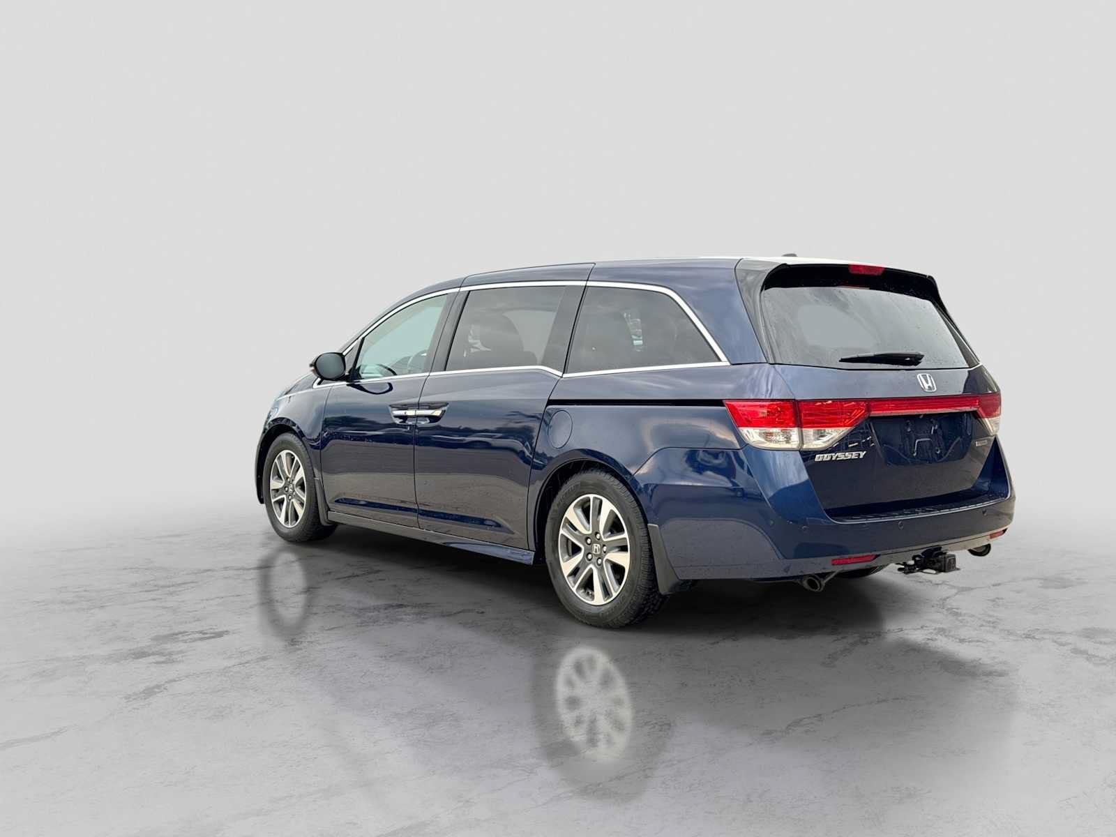 Used 2017 Honda Odyssey Touring image 4
