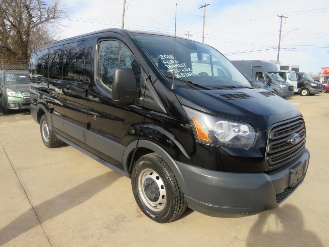 Used 2018 Ford Transit 150 XL RWD image 4