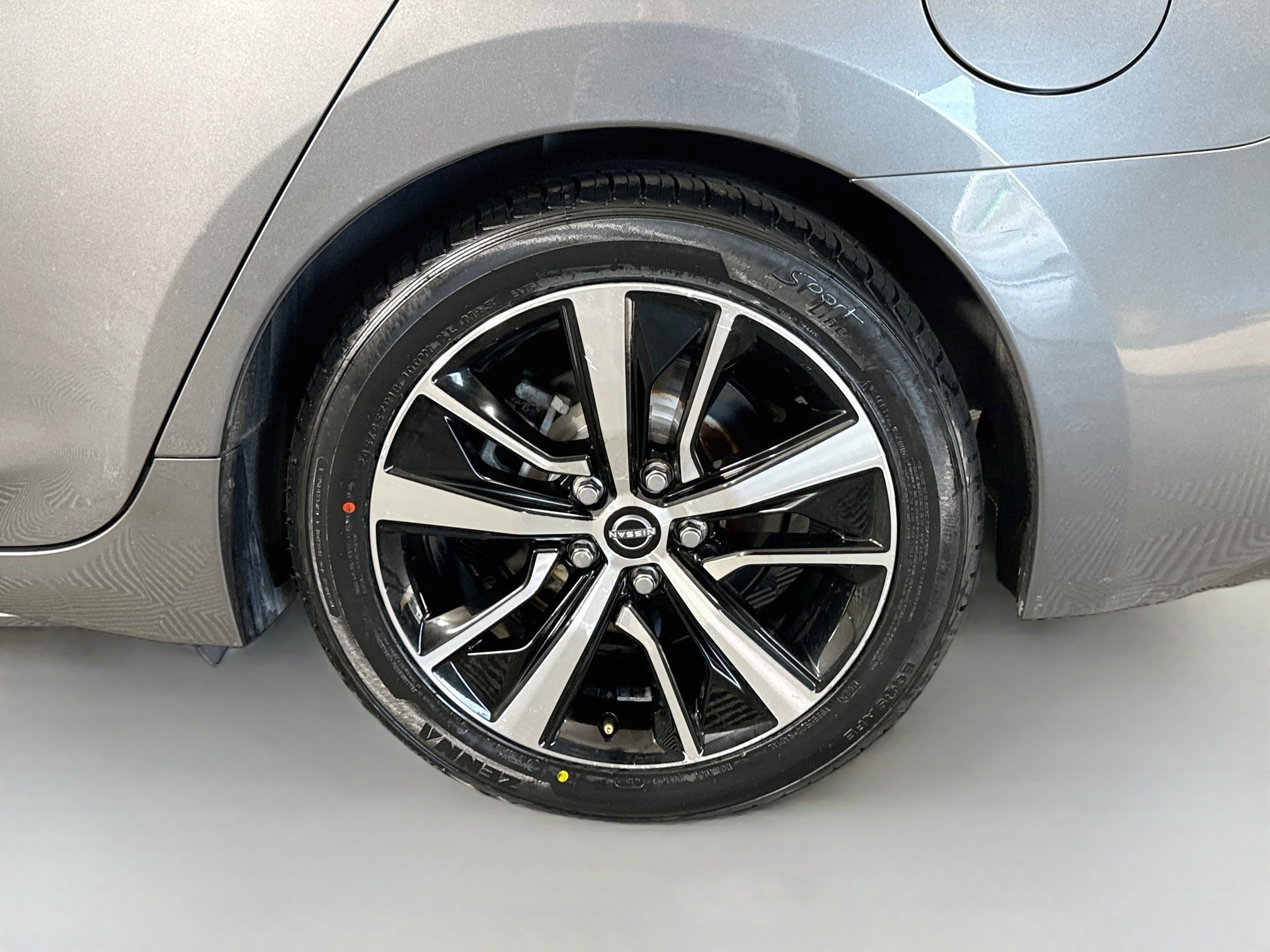 Used 2023 Nissan Maxima SV w/ Floor Mat Group FWD image 37