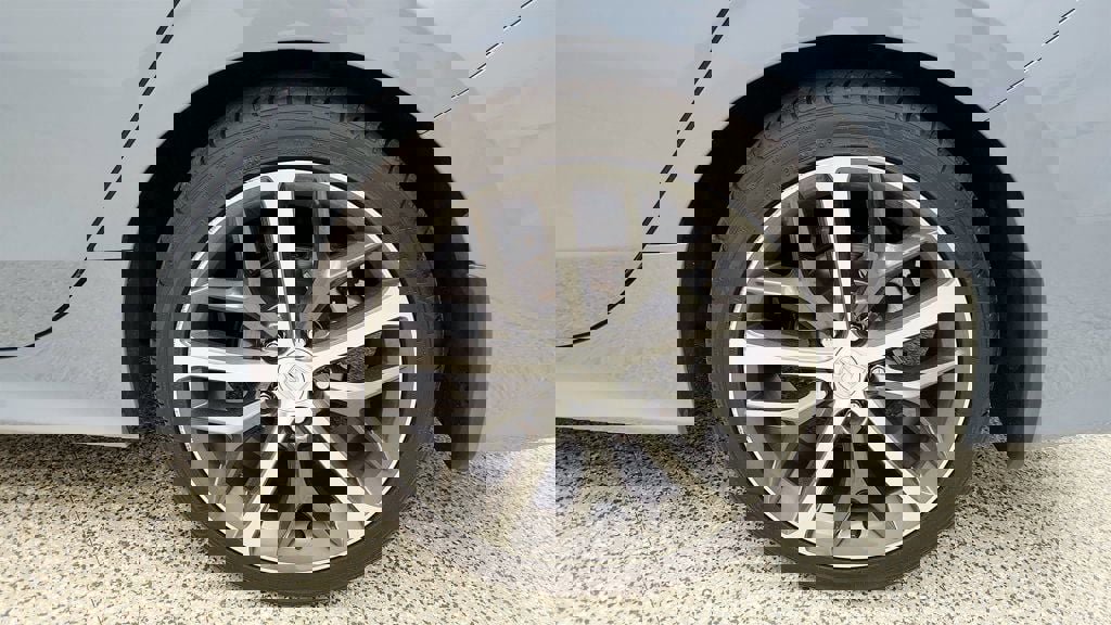 Used 2024 Honda Civic Touring image 9