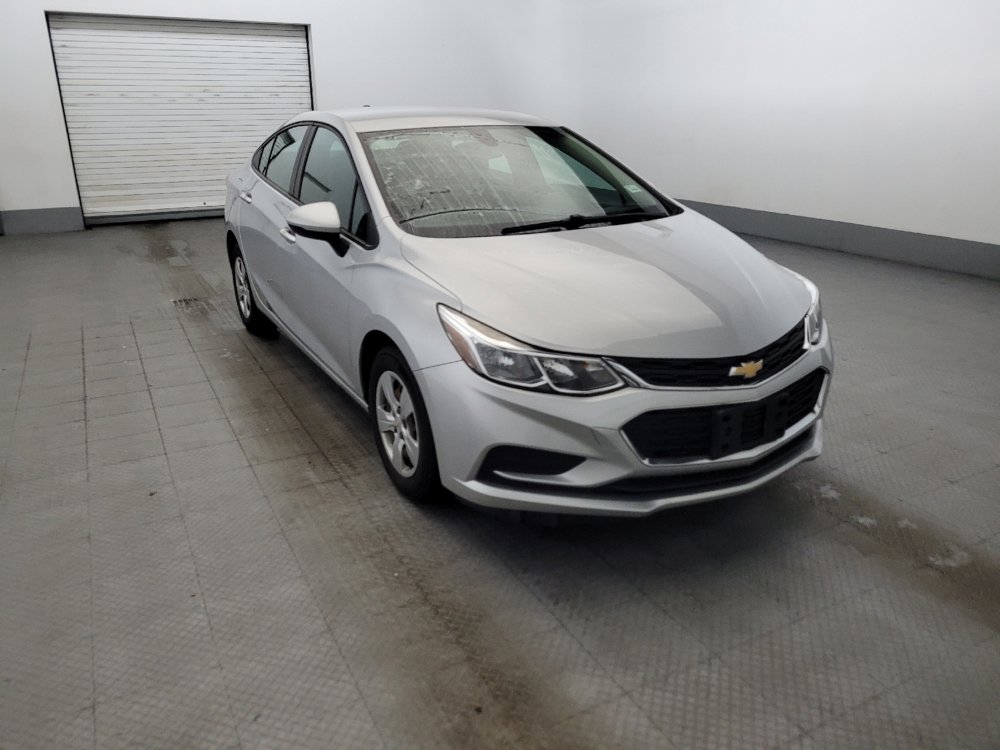 Used 2018 Chevrolet Cruze LS FWD image 13