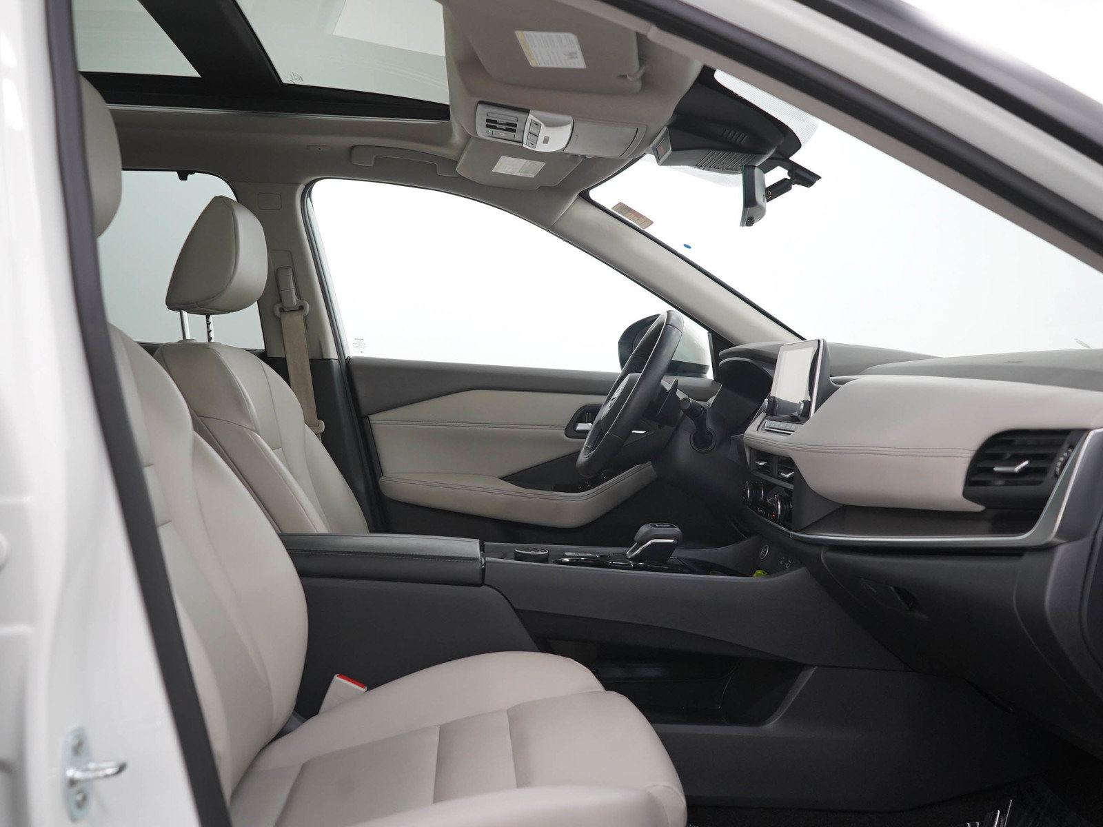 Used 2023 Nissan Rogue SV w/ SV Premium B Package AWD/4WD image 14
