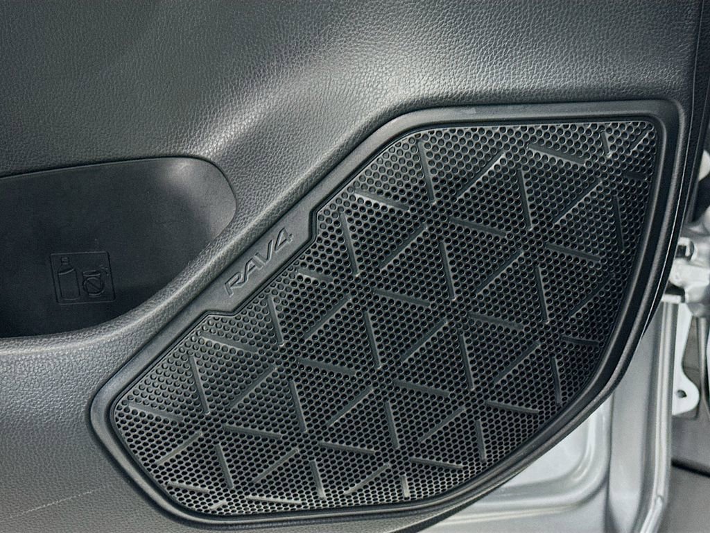 Certified 2025 Toyota RAV4 XLE image 18