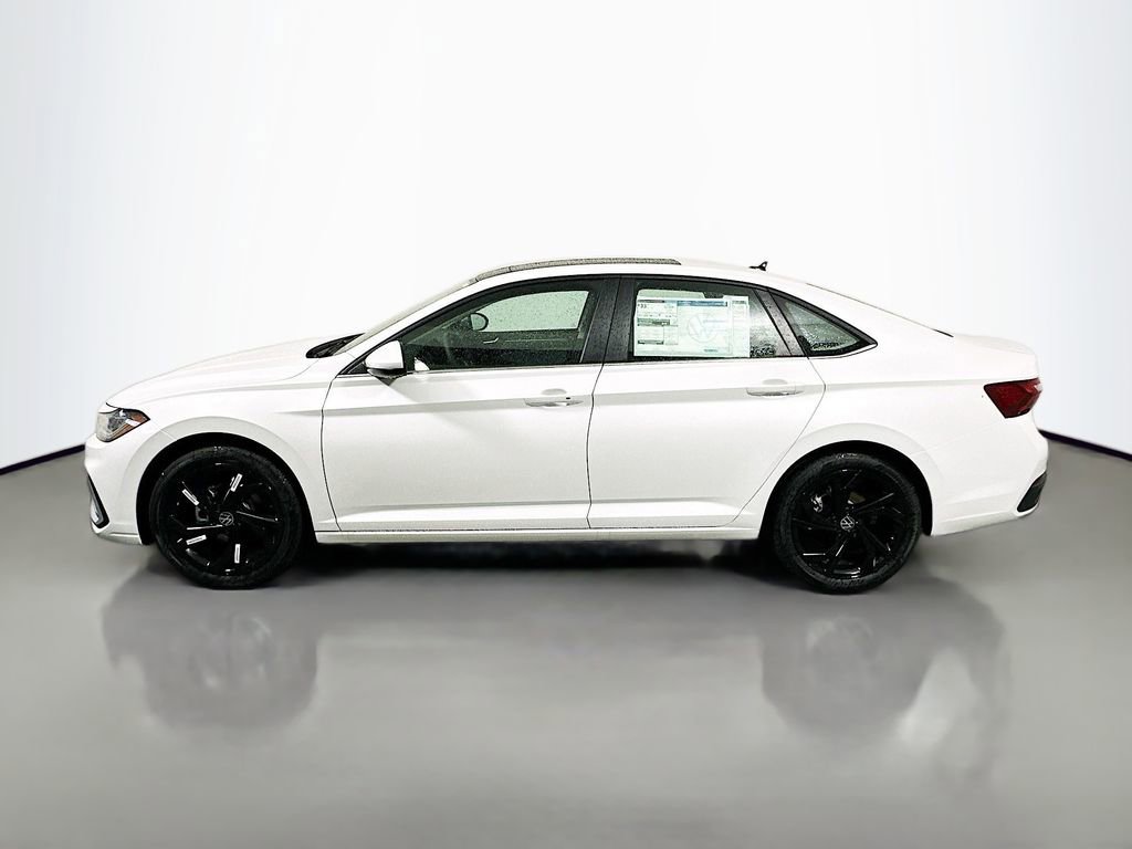 New 2026 Volkswagen Jetta SE image 4